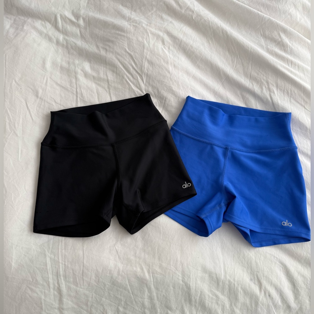 ALO Yoga Women's Black and Blue 3” Shorts